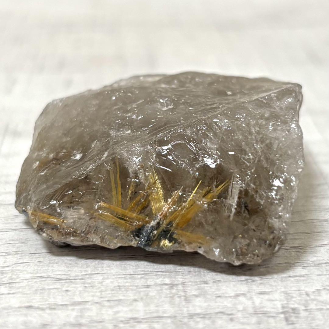 太陽ルチル 原石 ラフストーン 天然石 スモーキークォーツ 煙水晶