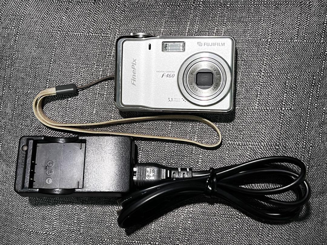 オールドコンデジ【動作確認済】CCD FUJIFILM FinePix F460