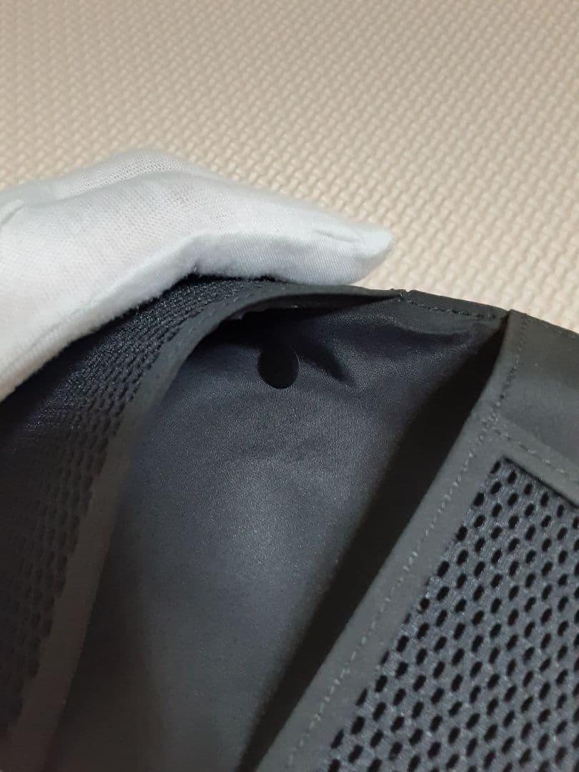 【ミュウミュウ】99s 黒 ナイロン 三つ折り財布 マジックテープ ユニセックス