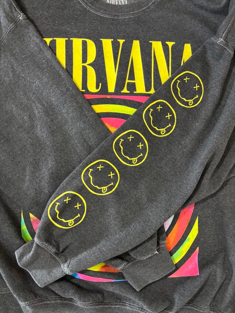 NIRVANAニルヴァーナ スマイル　プリント　裏起毛　スウェット
