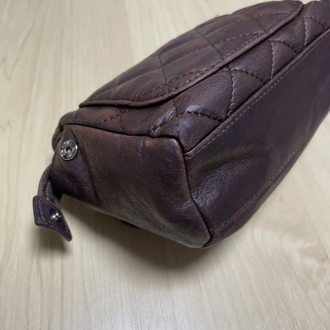 CHANEL メイクポーチ　Dark brown