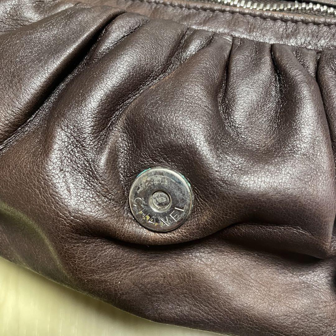 CHANEL メイクポーチ　Dark brown