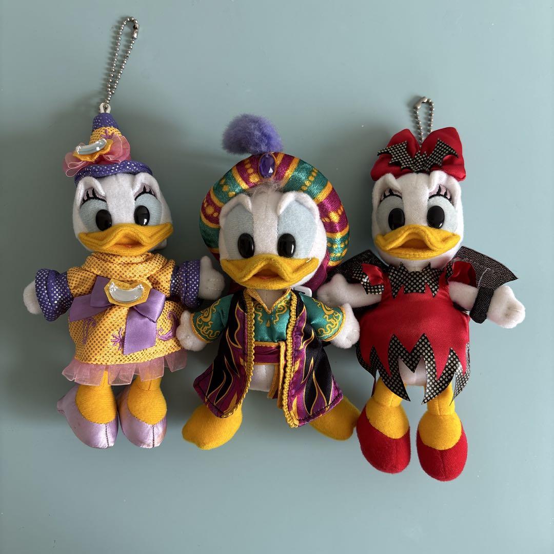 ディズニー　ドナルド　デイジー　ぬいぐるみ　グッズ　まとめ売り ディズニーシー ドナルド＆デイジー ぬいぐるみバッジ まとめ