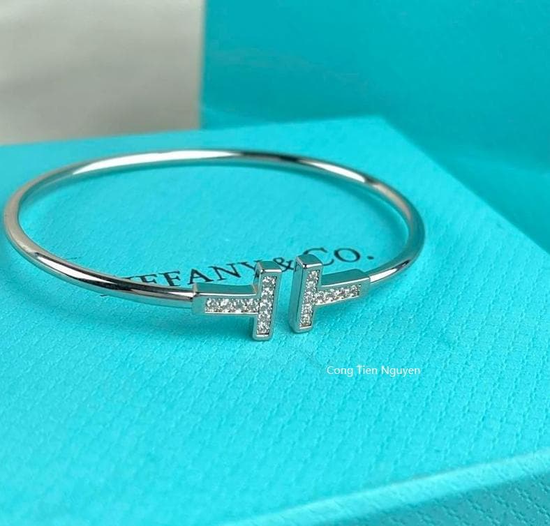 【極美品】Tiffany&Co. ティファニー T コイルバングル