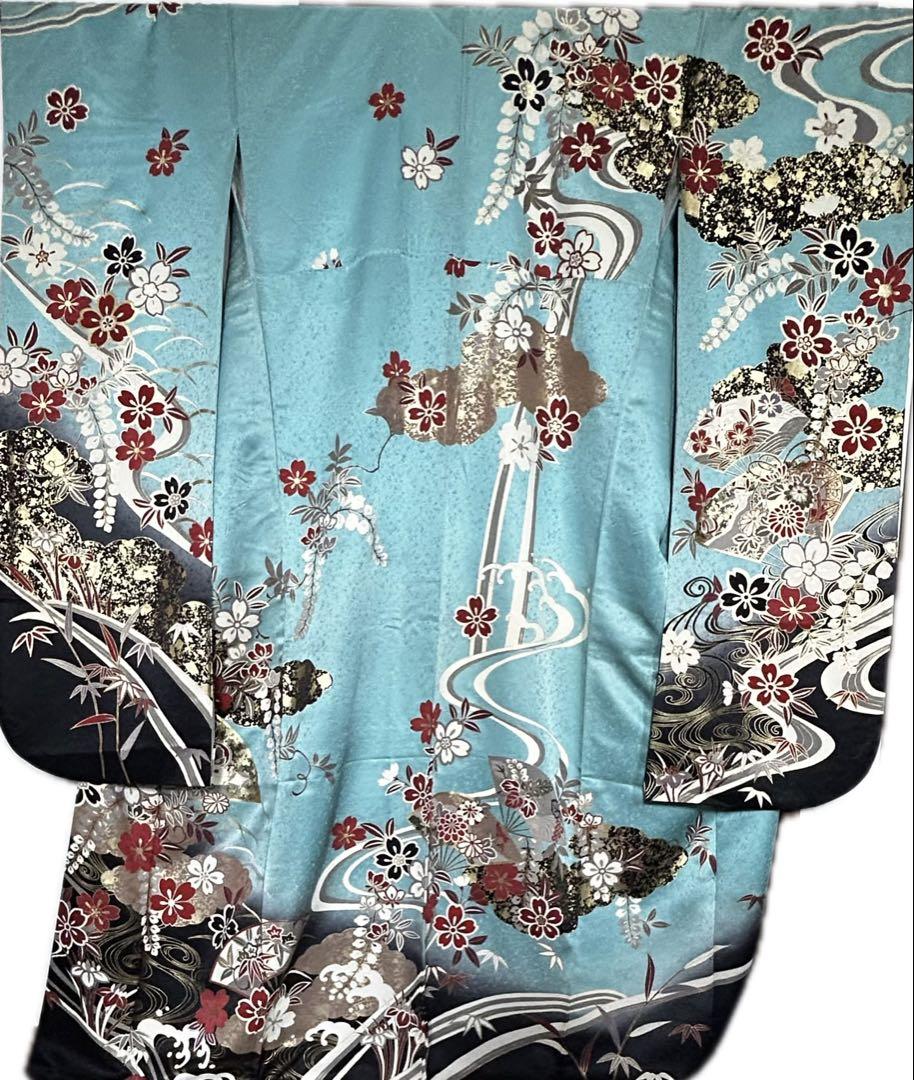 美品】ターコイズブルー振袖　流水に花模様　金彩入り紋意匠　身丈160cm