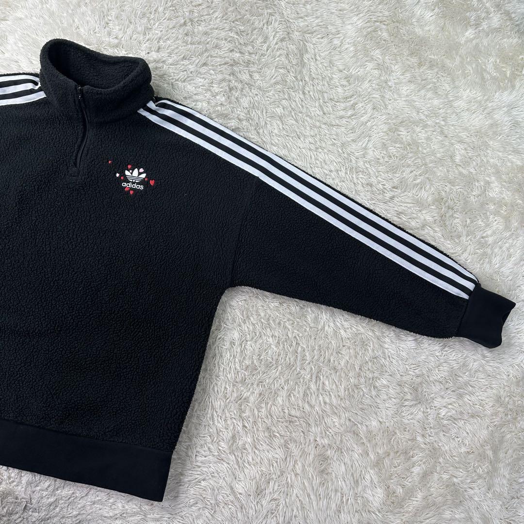 adidas トレフォイル ハート ハーフジップ ボア スウェット ブラック adidas トレフォイル ハート ハーフジップ ボア スウェット