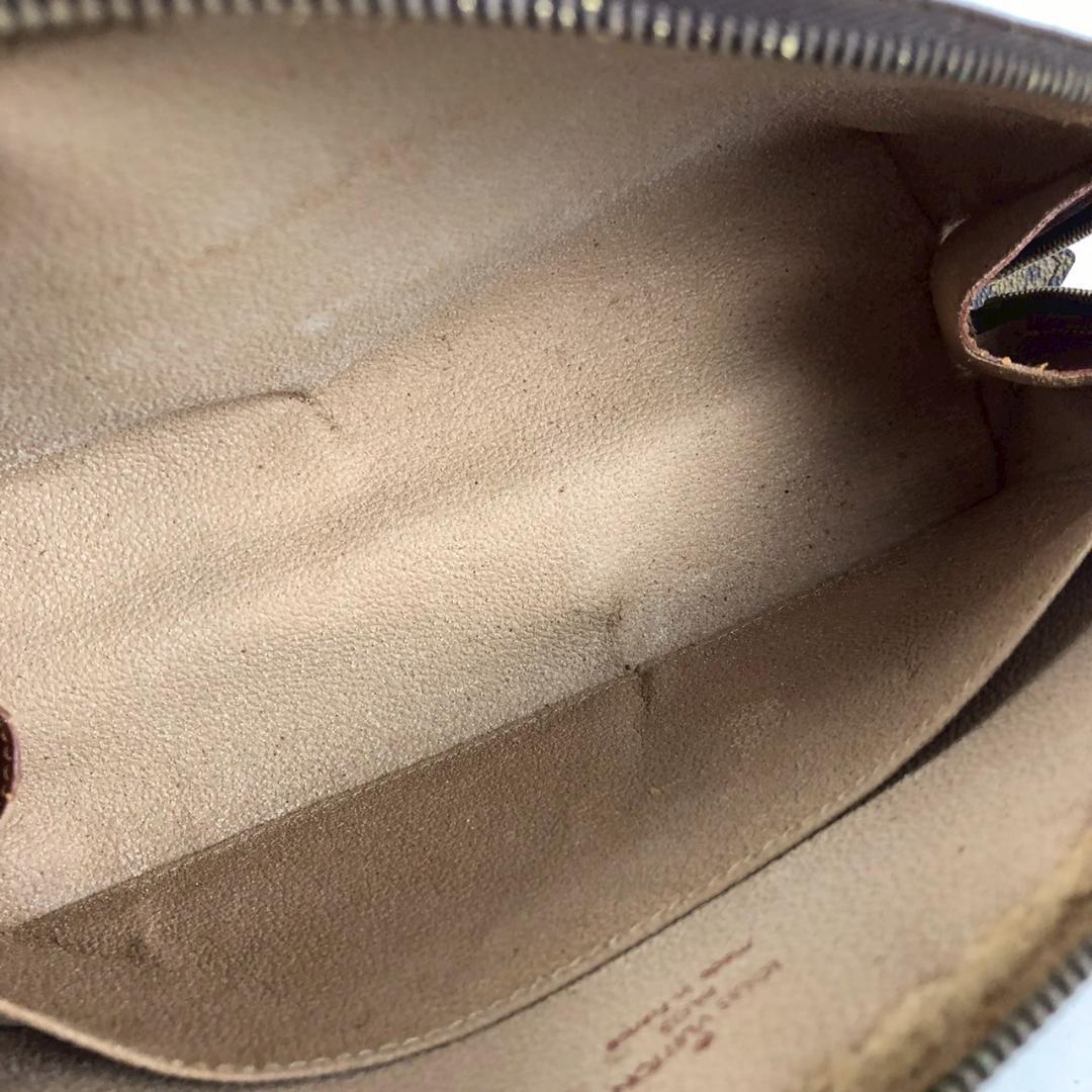 LOUIS VUITTON ルイヴィトン トゥルース・ドゥミロンド モノグラム