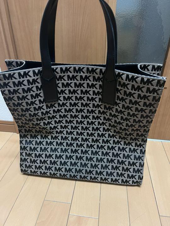 17500円 【55%OFF!】 品未使用 マイケルコース キャンバストートバッグ 17500円 【55%OFF!】 品未使用 マイケルコース キャンバストートバッグ