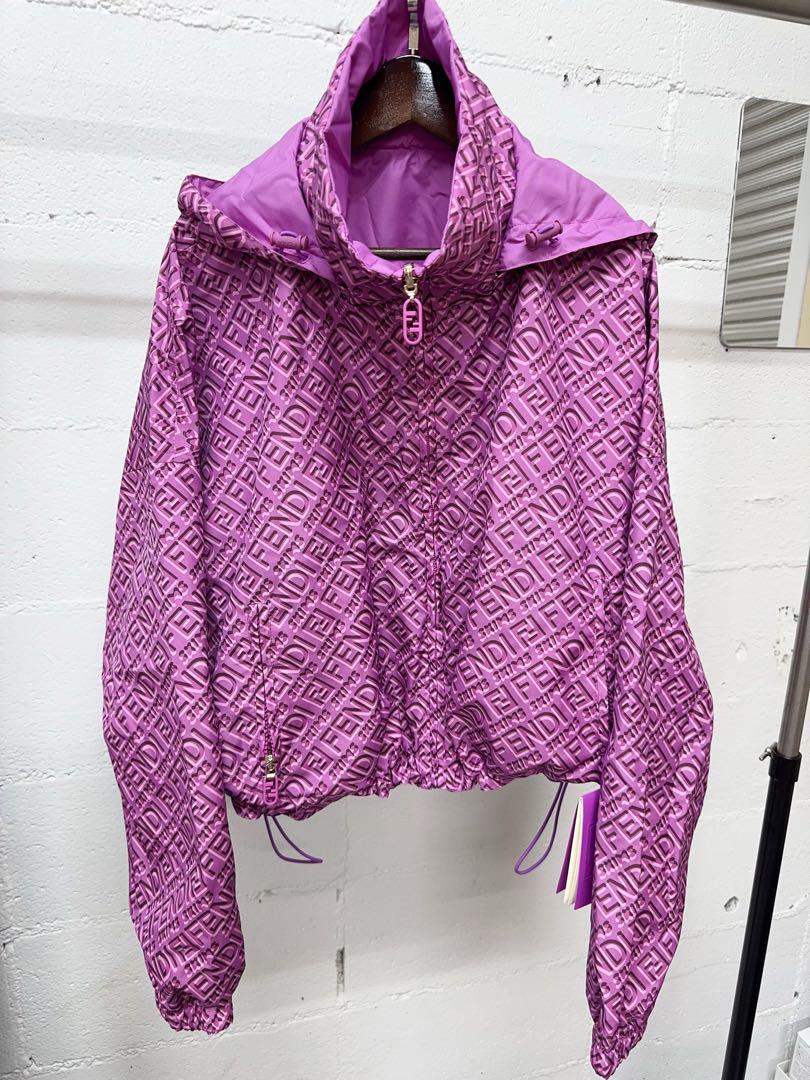 Fendi フェンディ　ピンク　ロゴパターン ジャケット防雨素材　(新品未使用)