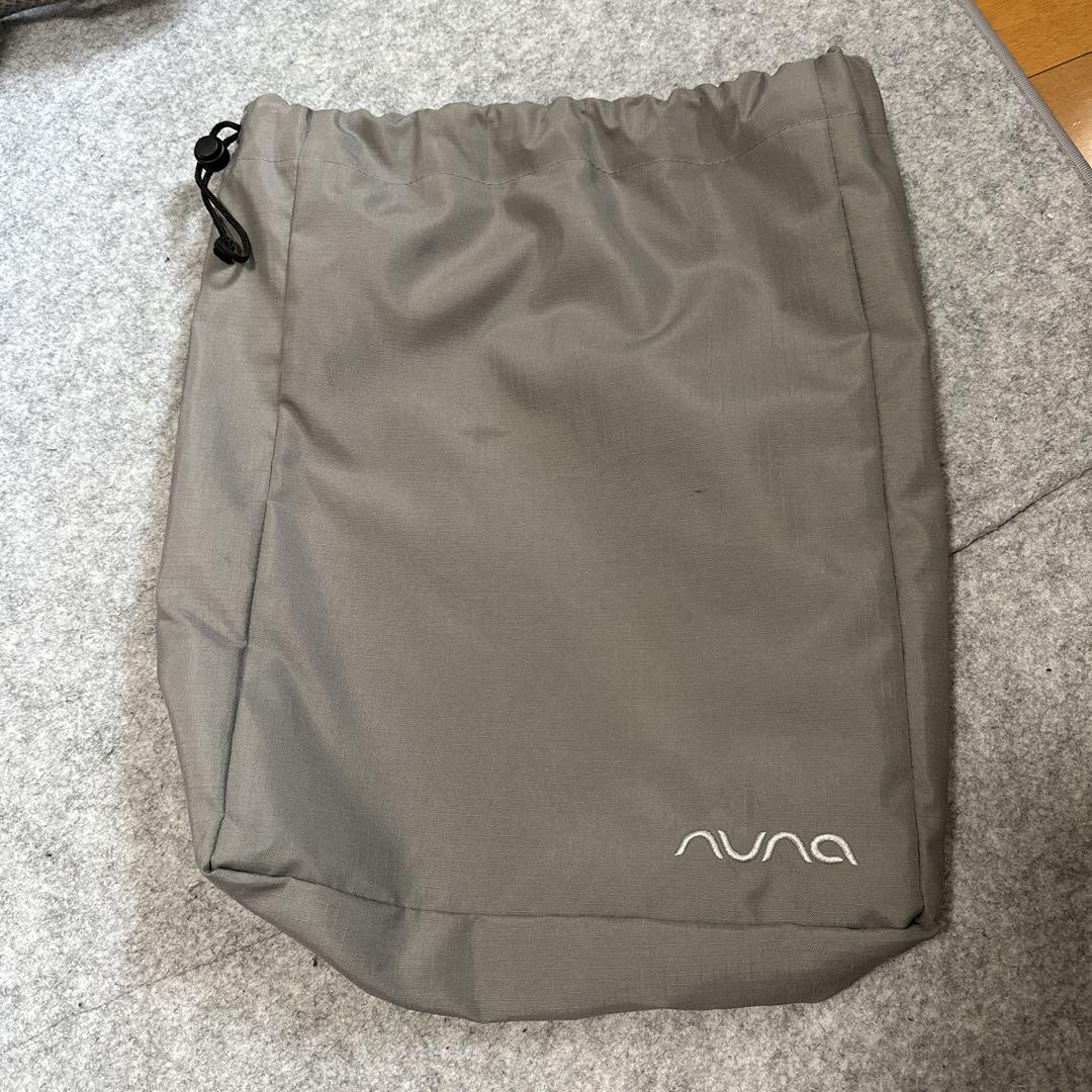 nuna 抱っこ紐 カドル