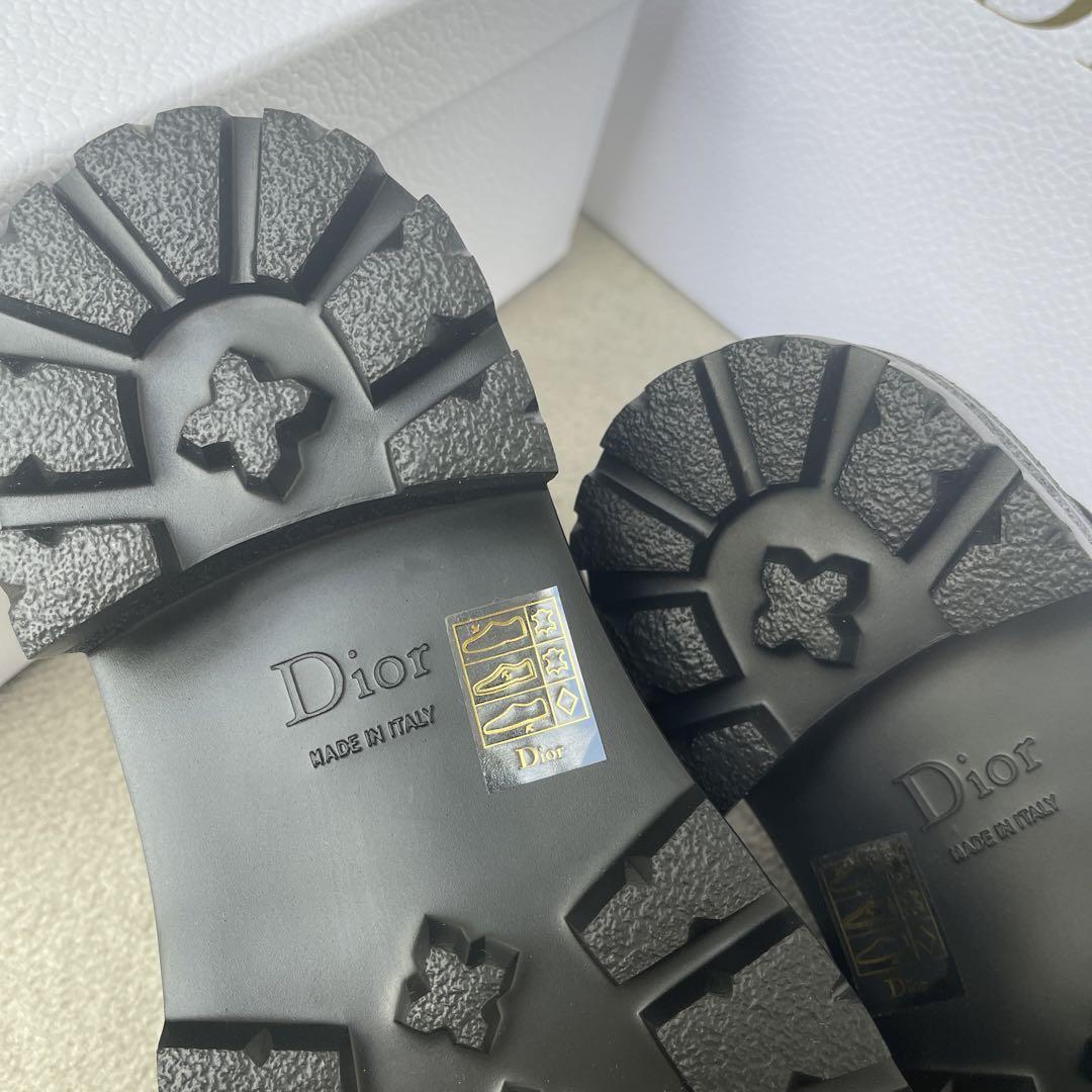 2024年秋新作 新品Dior サンダル 37 黒 レザー ゴールドロゴ付き 2024年秋新作 新品Dior サンダル 37 黒 レザー ゴールドロゴ付き