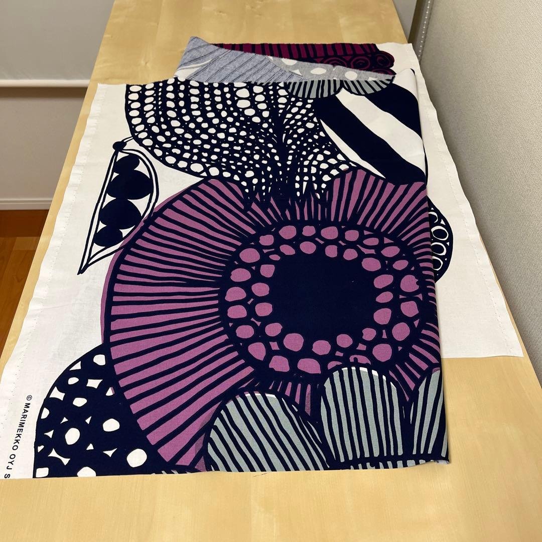 456.マリメッコ 生地 シールトラプータルハ