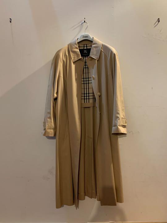 Burberry トレンチコート　！！