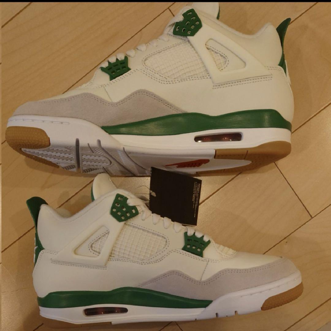Nike SB × Air Jordan 4 \"Pine Green\" 28