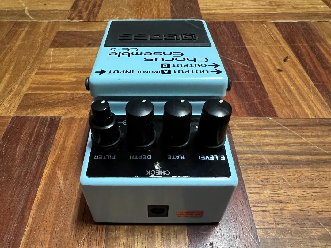 BOSS CE-5 CHORUS ENSEMBLE　ピンクラベル