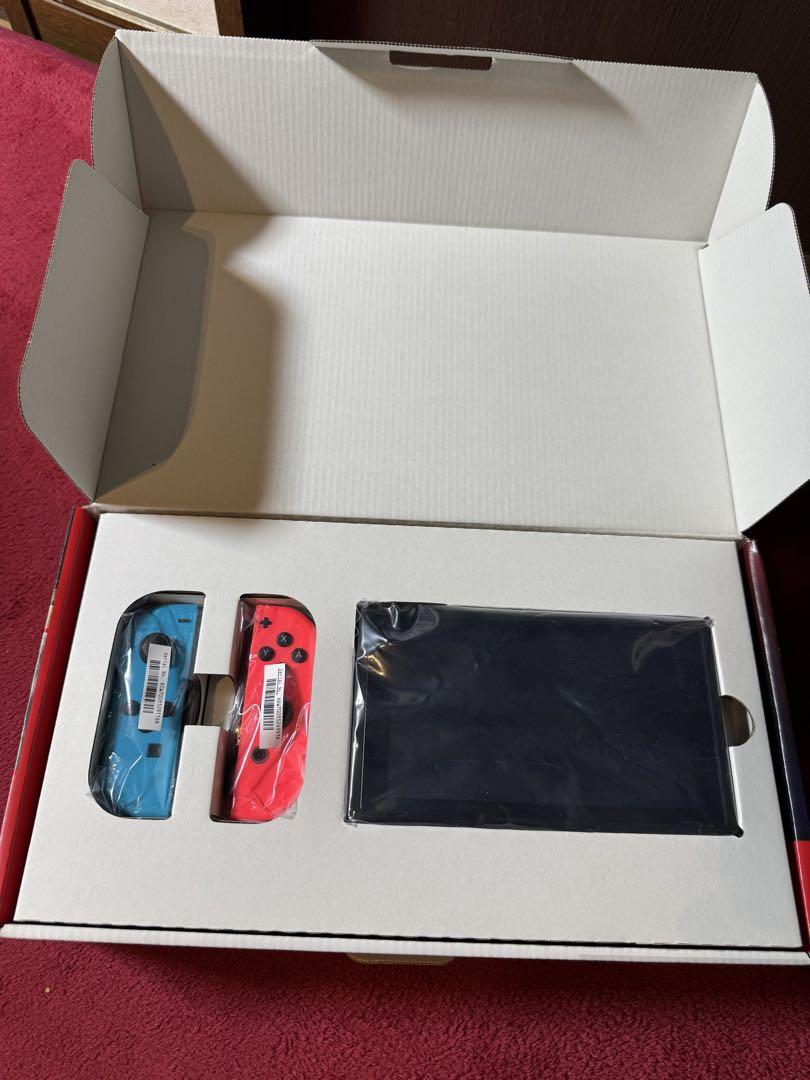 Nintendo Switch 本体 青/赤 ケース付き