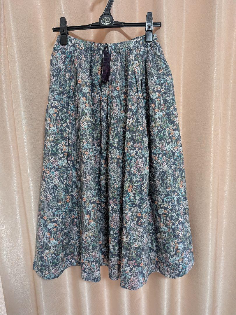 Crespi クレスピ LIBERTYリバティ 綿シルフローン ギャザースカート Crespi - LIBERTY Wild Flower 綿シルフローン ギャザースカート