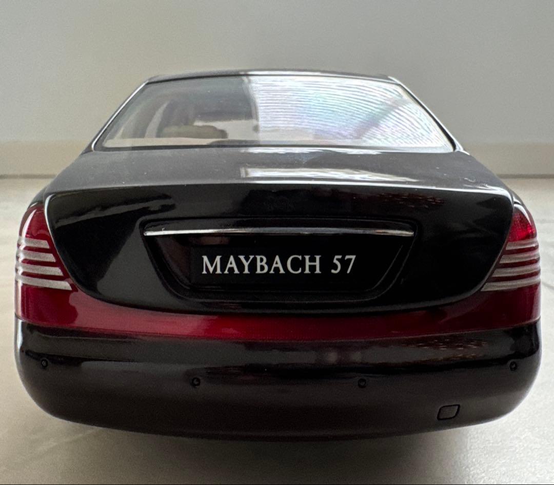 Maybach 57 モデルカー⭐︎1/18スケール⭐︎ AUTOart ツートーン Maybach 57 モデルカー⭐︎1/18スケール⭐︎ AUTOart ツートーン