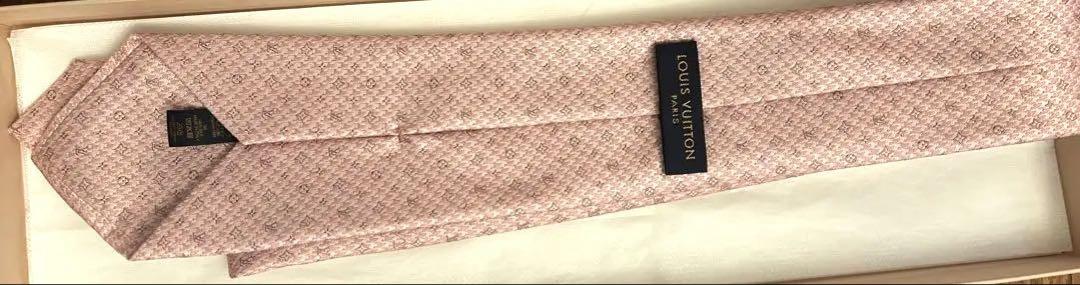 Louis Vuitton ネクタイ ピンク　美品
