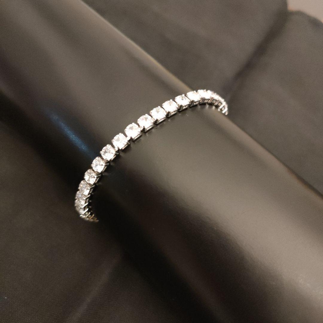 【大人気商品】クリスタルストーン テニスブレスレット　4mm 即購入可能 爆売れ テニスブレスレット クリスタル - メルカリ