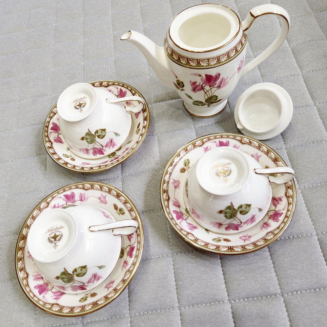 ノリタケ ボーンチャイナ シクラメンタッチ ティーセット