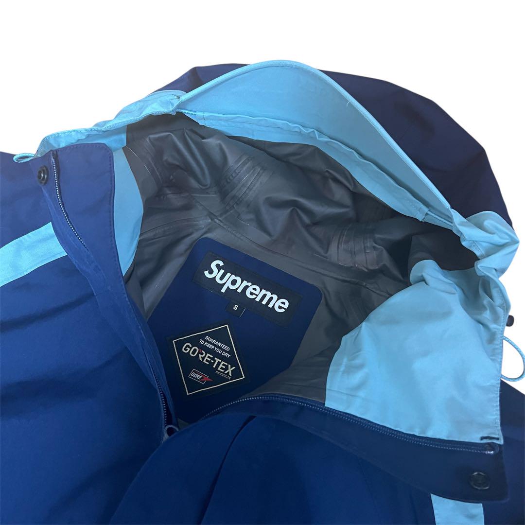 supreme GORE-TEX PACLITE® Jacket navy