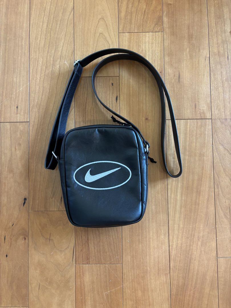 Nike Supreme ショルダーバッグ 黒