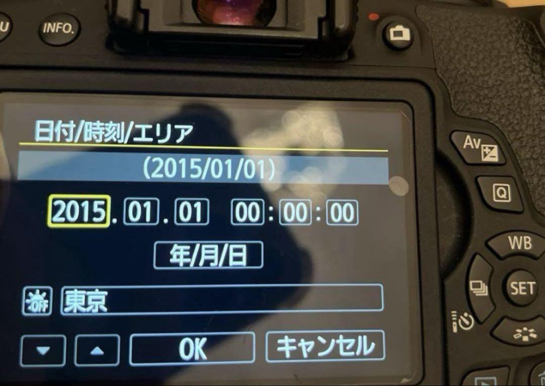 Canon EOS Kiss x8i ダブルズームキット　一眼レフ　カメラ