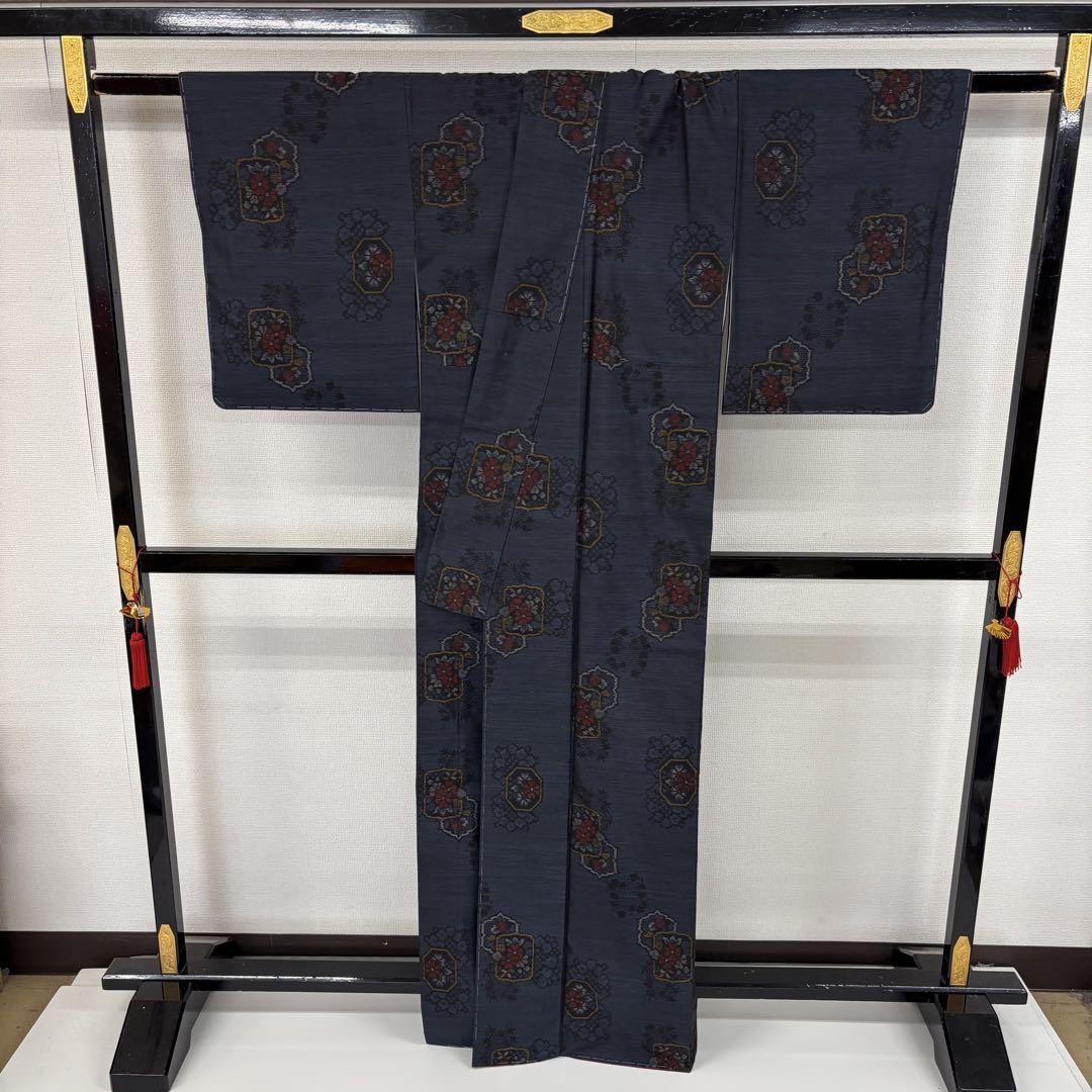 本場大島紬 横双 飛び柄の絵付け 正絹 AK-6929