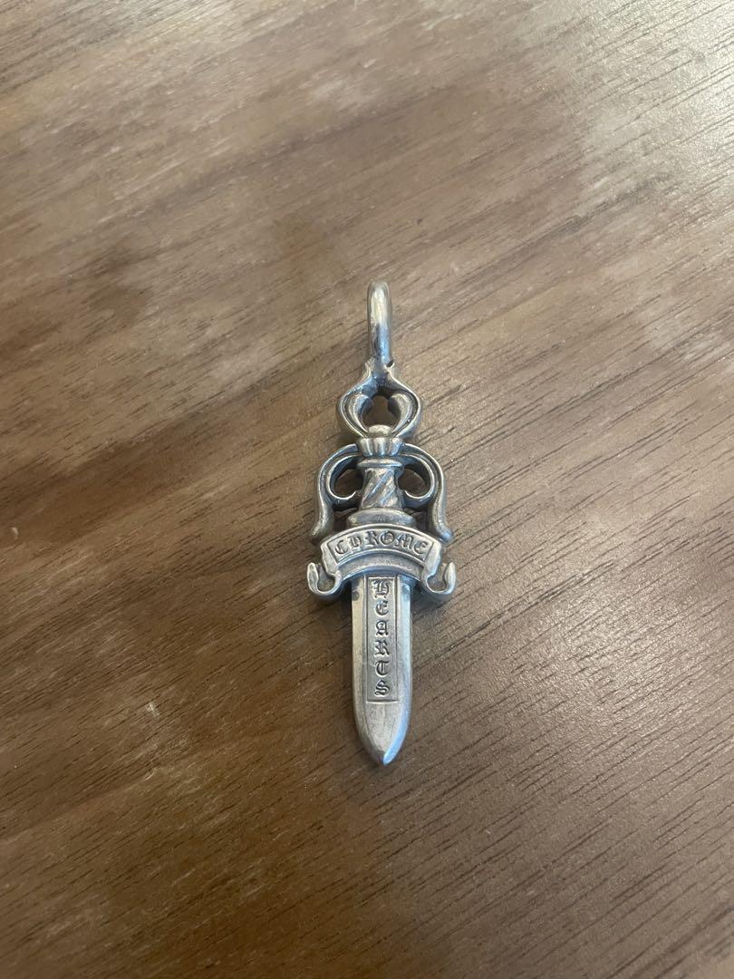 CHROME HEARTS ダブルダガーペンダント