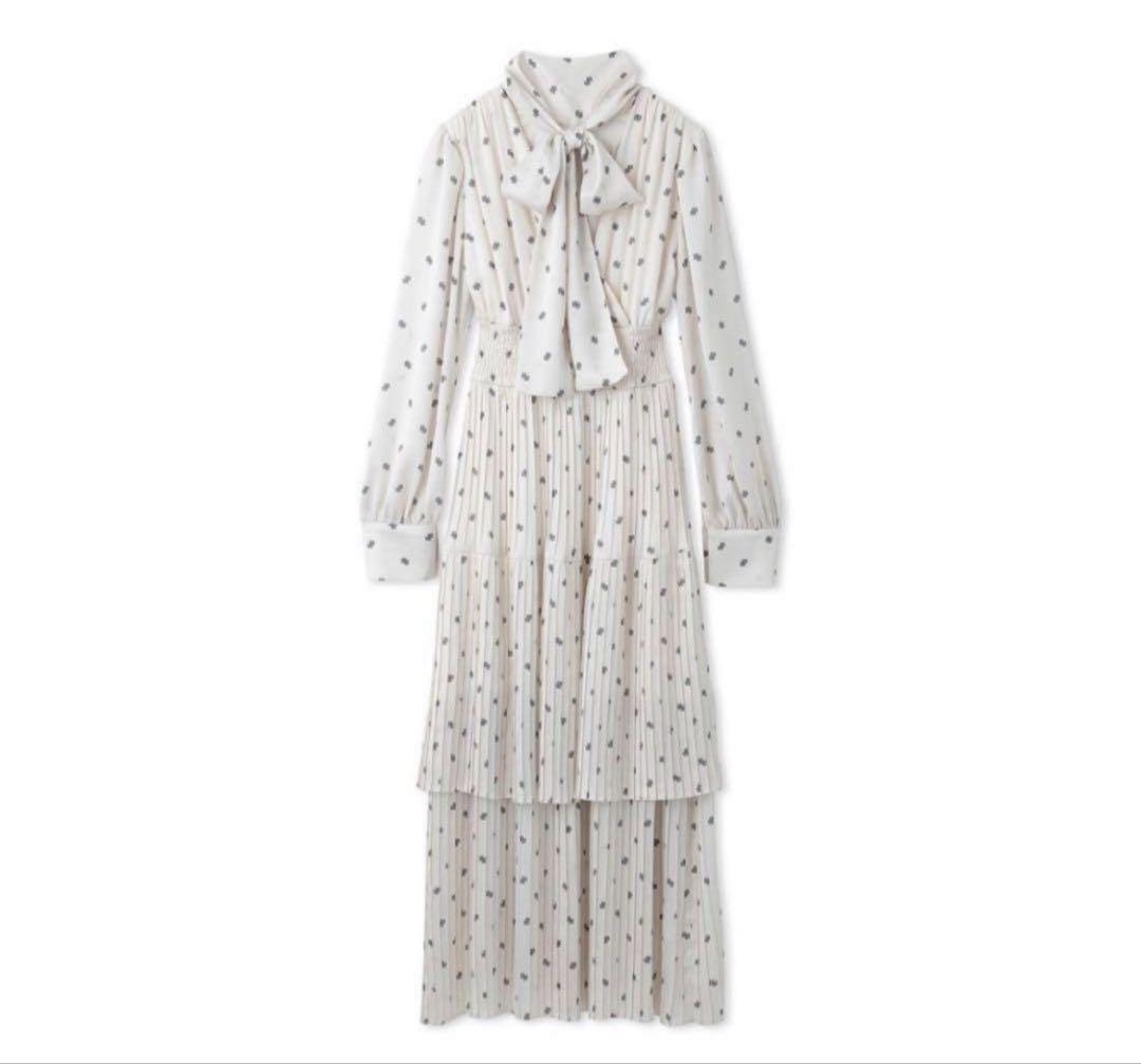 LILY BROWN 2wayボウタイプリーツワンピ　美品