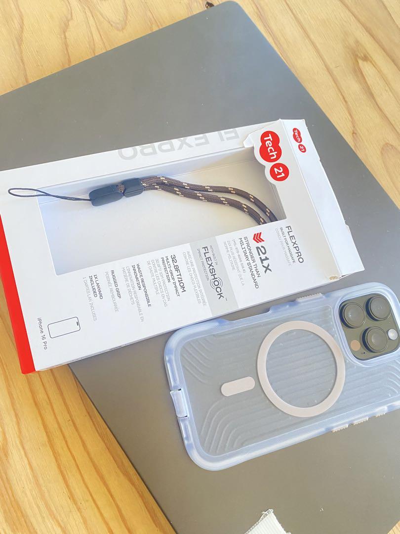 Tech21 FLEXPRO iPhone 16 Pro スマホケース　クリア