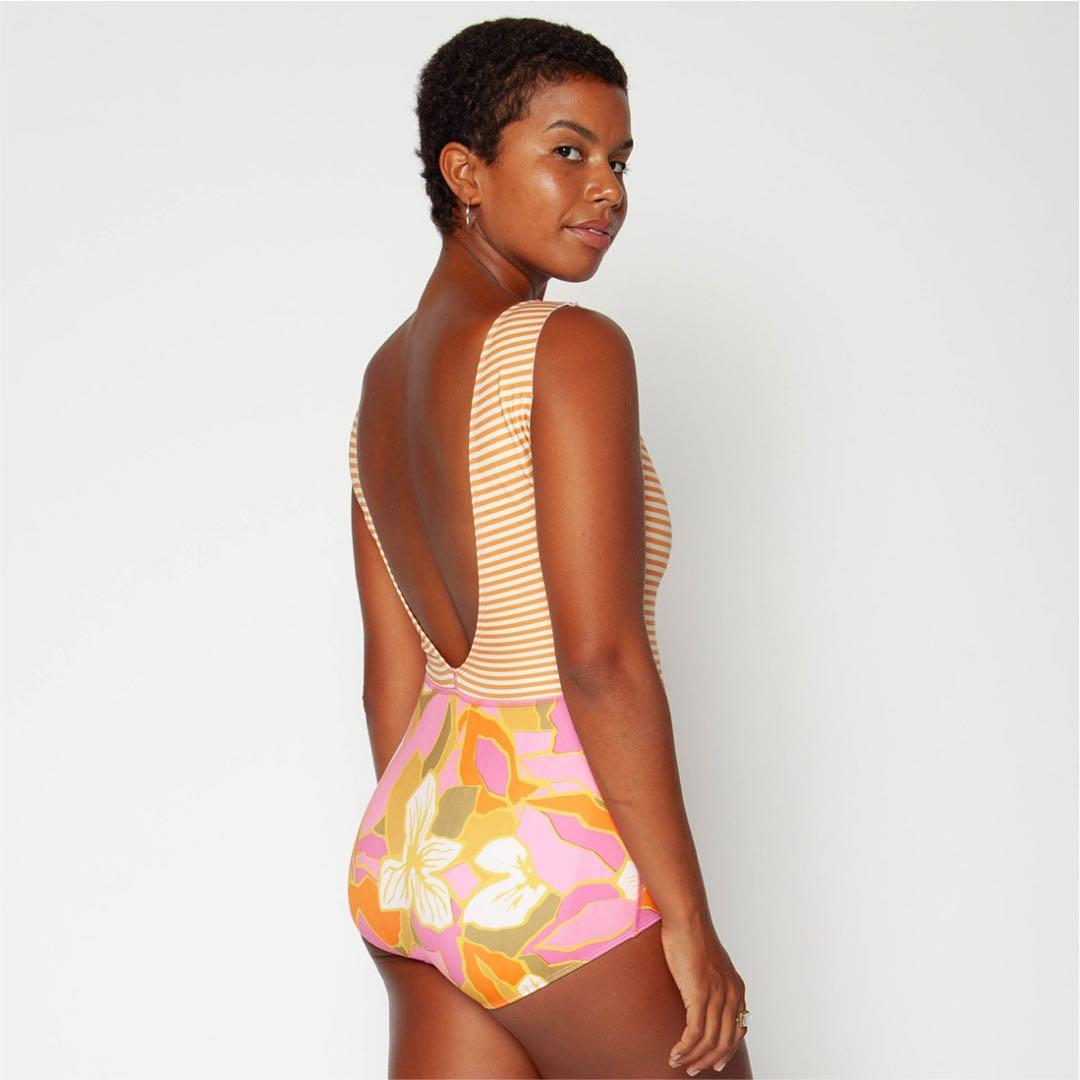 seea水着　ワンピースとラッシュガード2点セット 