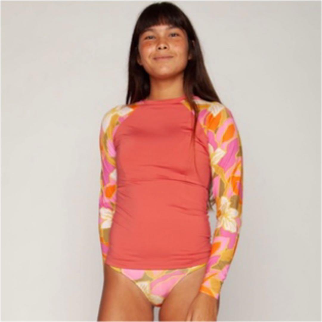 seea水着　ワンピースとラッシュガード2点セット 