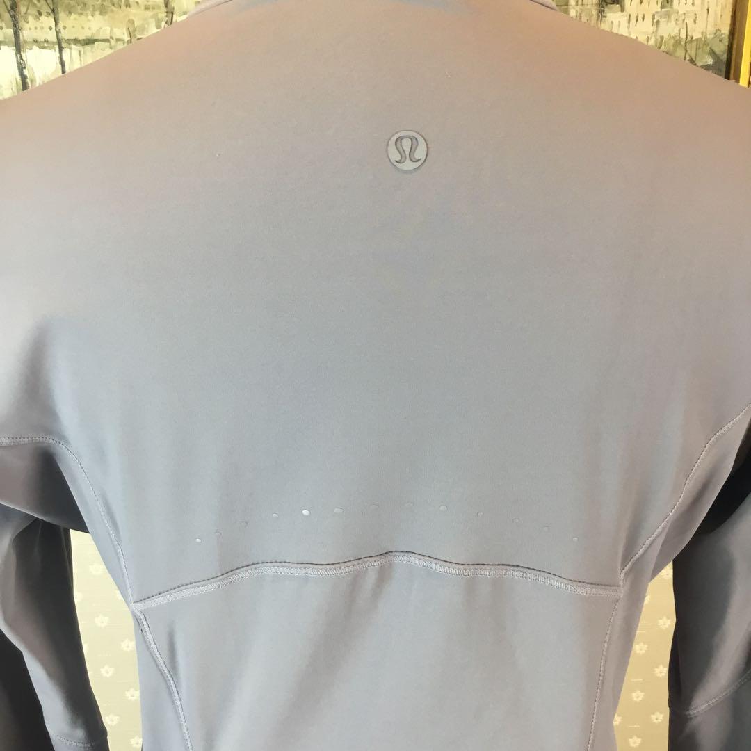 LULULEMON ☆ サイズ　M 薄紫 夜光　フルジップジャケット