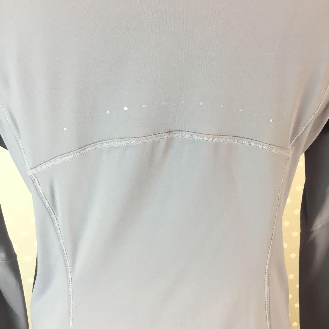 LULULEMON ☆ サイズ　M 薄紫 夜光　フルジップジャケット