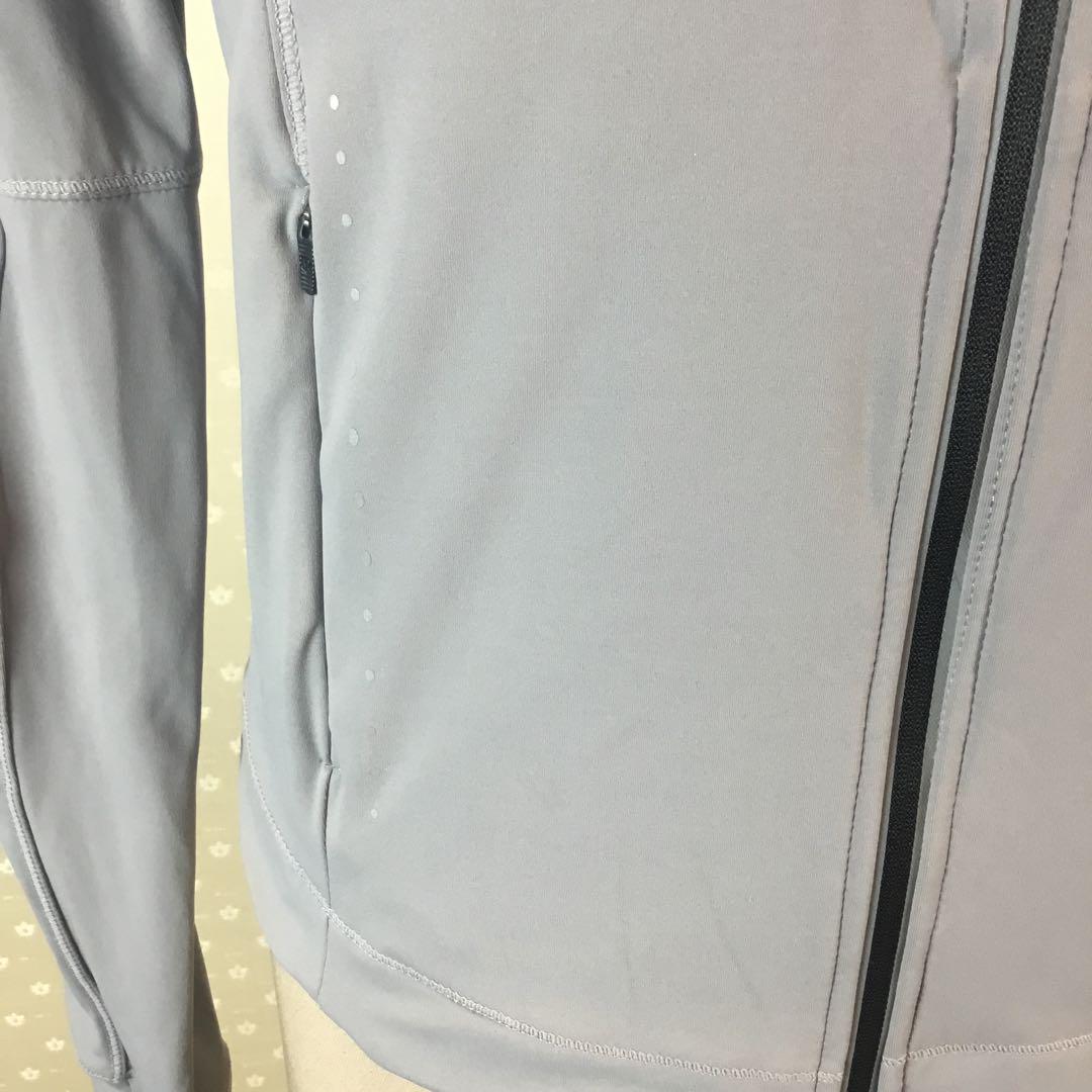LULULEMON ☆ サイズ　M 薄紫 夜光　フルジップジャケット