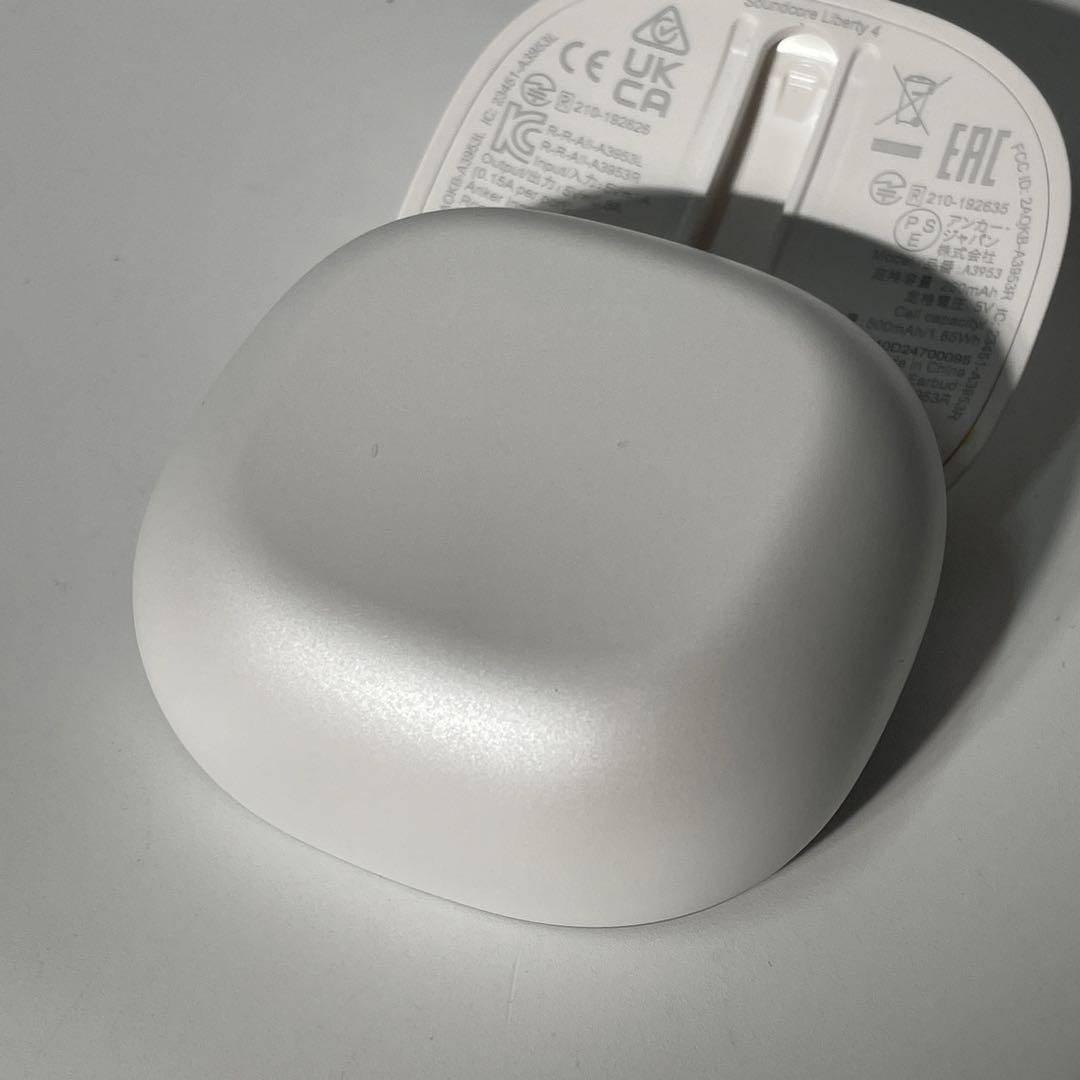 【美品】　Anker Soundcore Liberty 4 イヤホン ホワイト