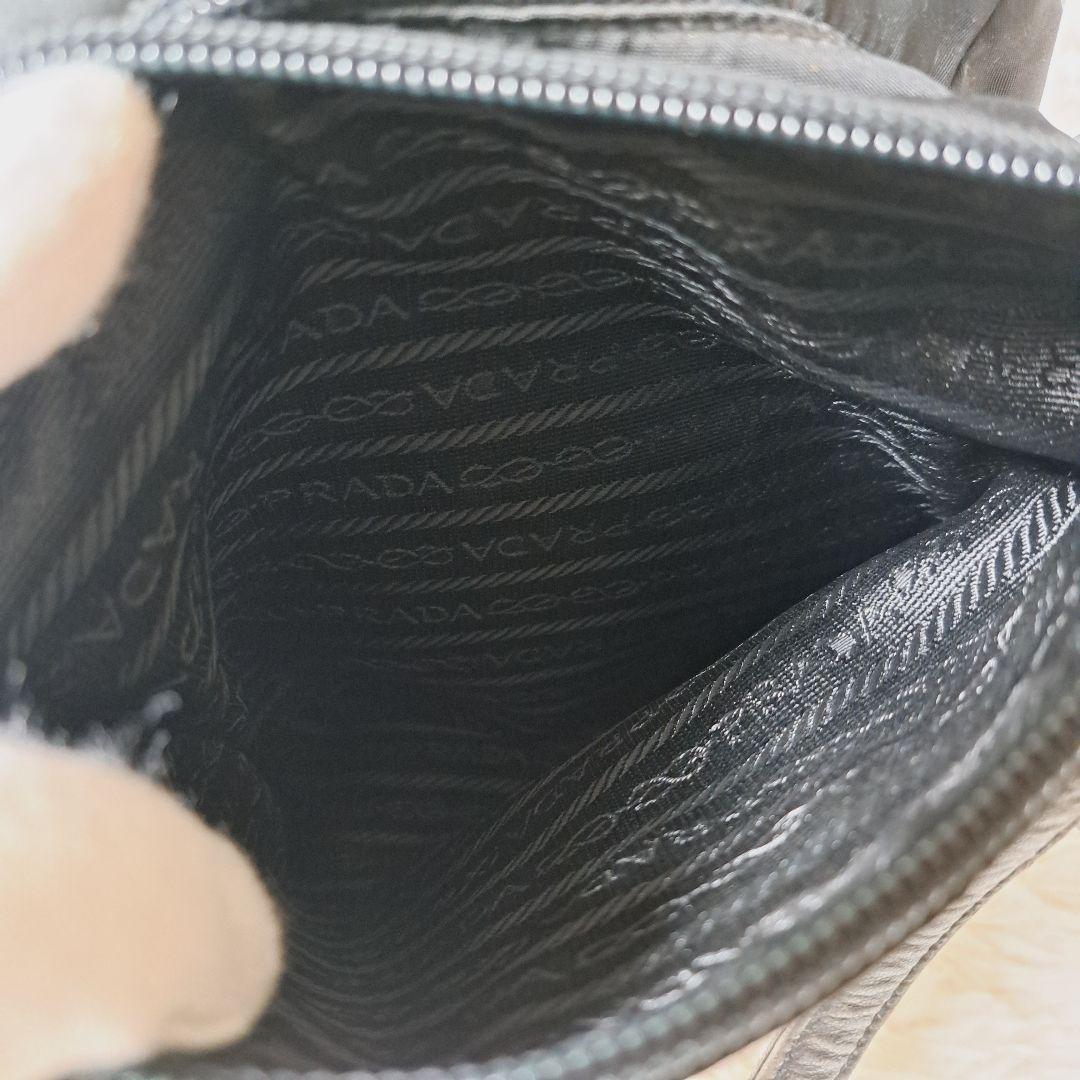 【希少✨】PRADA テスート ミニバッグ 三角ロゴ トリプルファスナー 【希少✨】PRADA テスート ミニバッグ 三角ロゴ トリプルファスナー