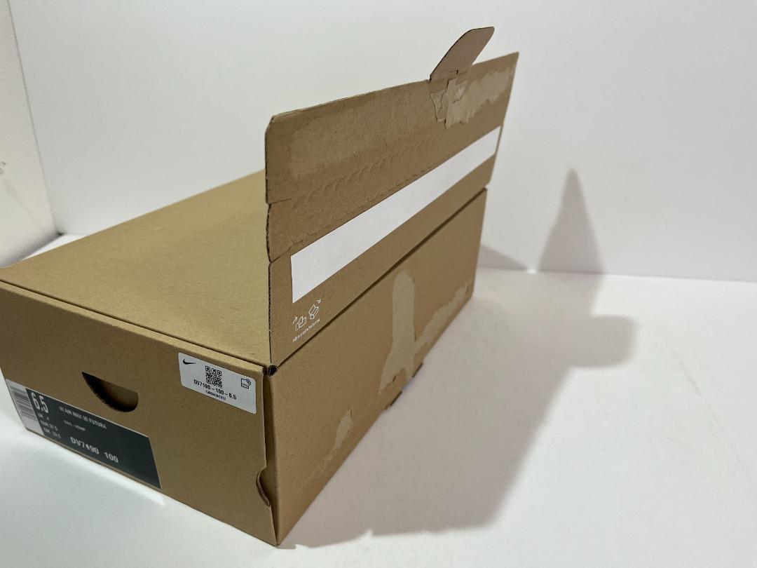 【新品】23.5cm NIKE WMNS AirMax90 フューチュラ