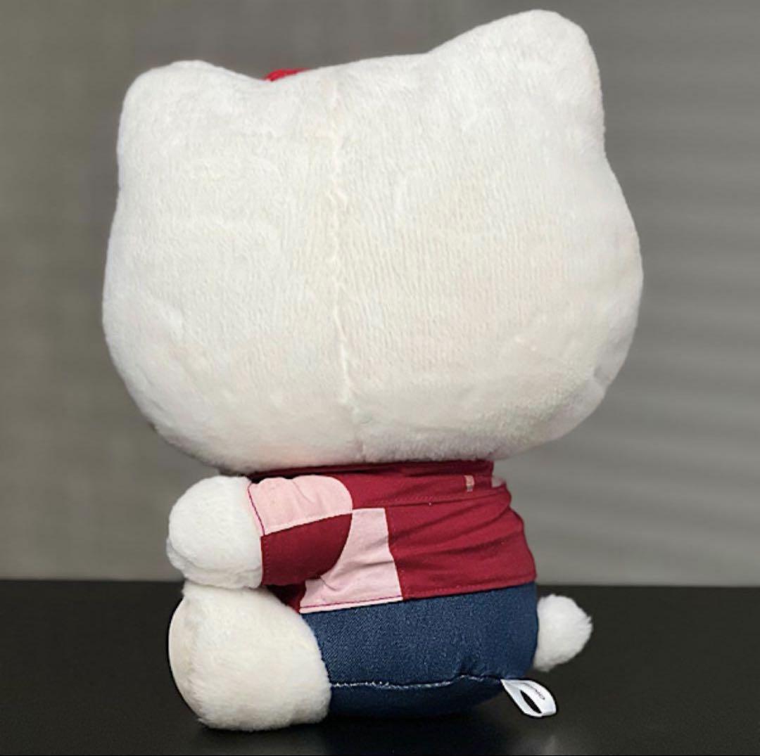 【レア】ハローキティ×セブンイレブン コラボ ぬいぐるみ 制服ぬいぐるみ横スワリ