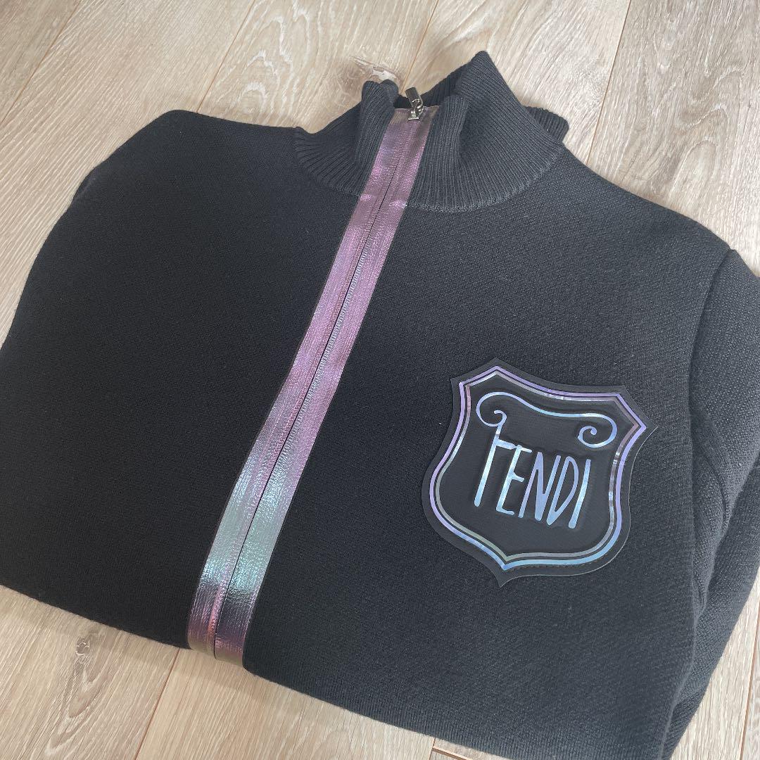 サイズは FENDI パーカー 正規品 美品 v1IQZ-m54070839034 フェンディ ニット セーター メンズ