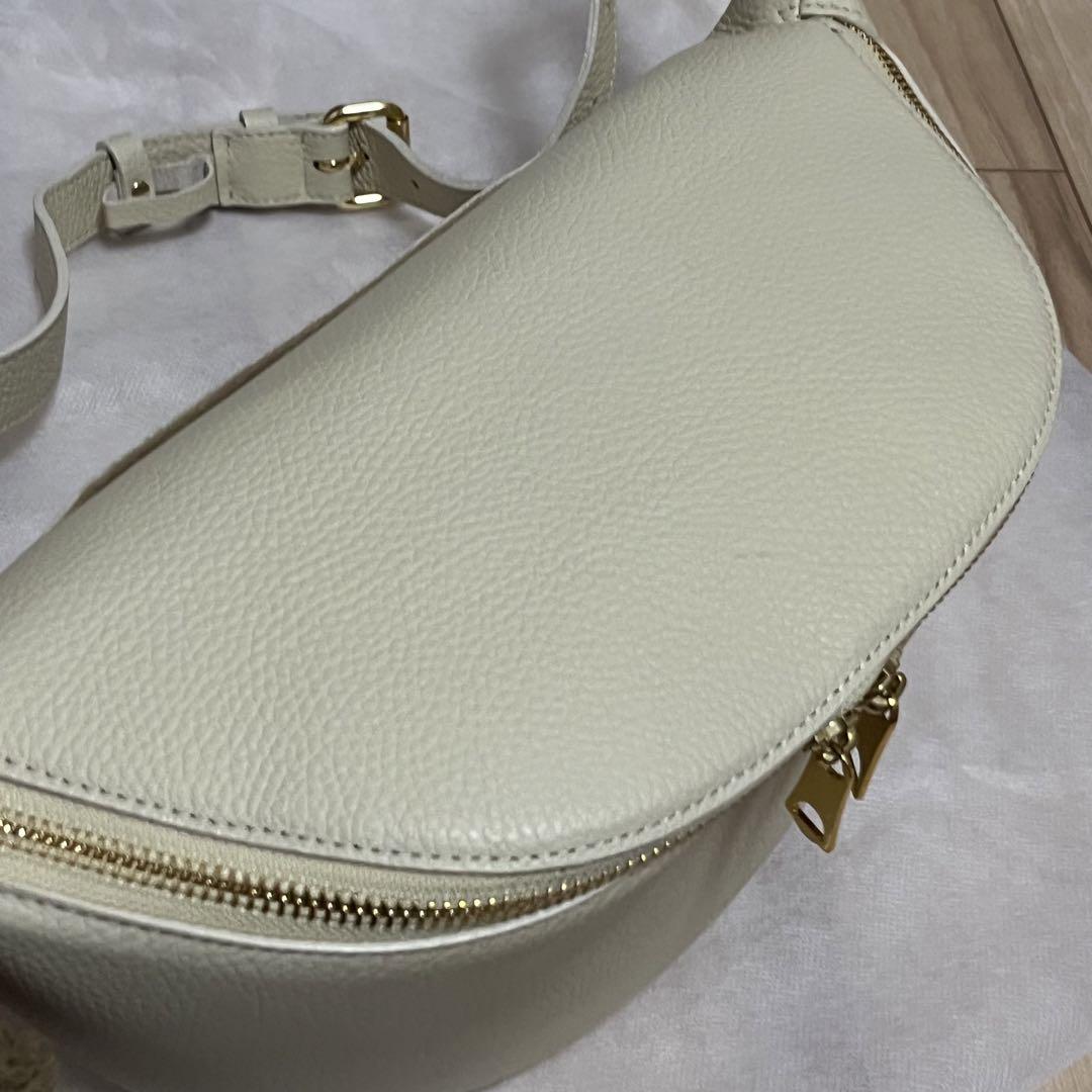 ch!iiibaj  シュリンクウエストバッグ　オフホワイト　chiiiibag ch!iiibaj シュリンクウエストバッグ オフホワイト chiiiibag
