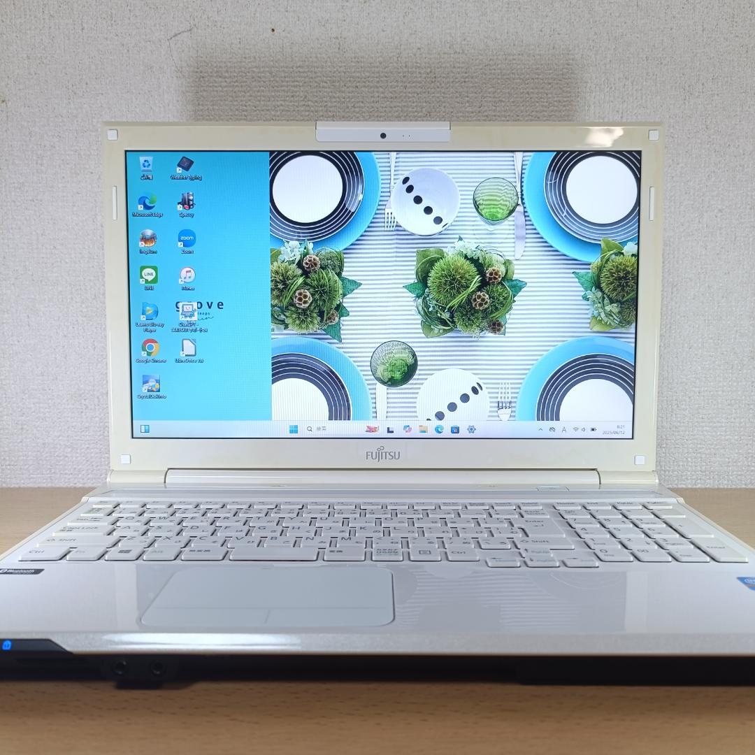【Win11】ノートパソコン Corei7 新品 SSD 16GB オフィス付き