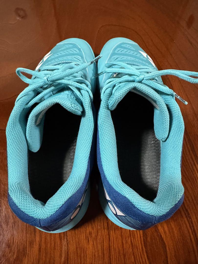 YONEX ミントブルー　エアラスバドミントンシューズ　　28㎝