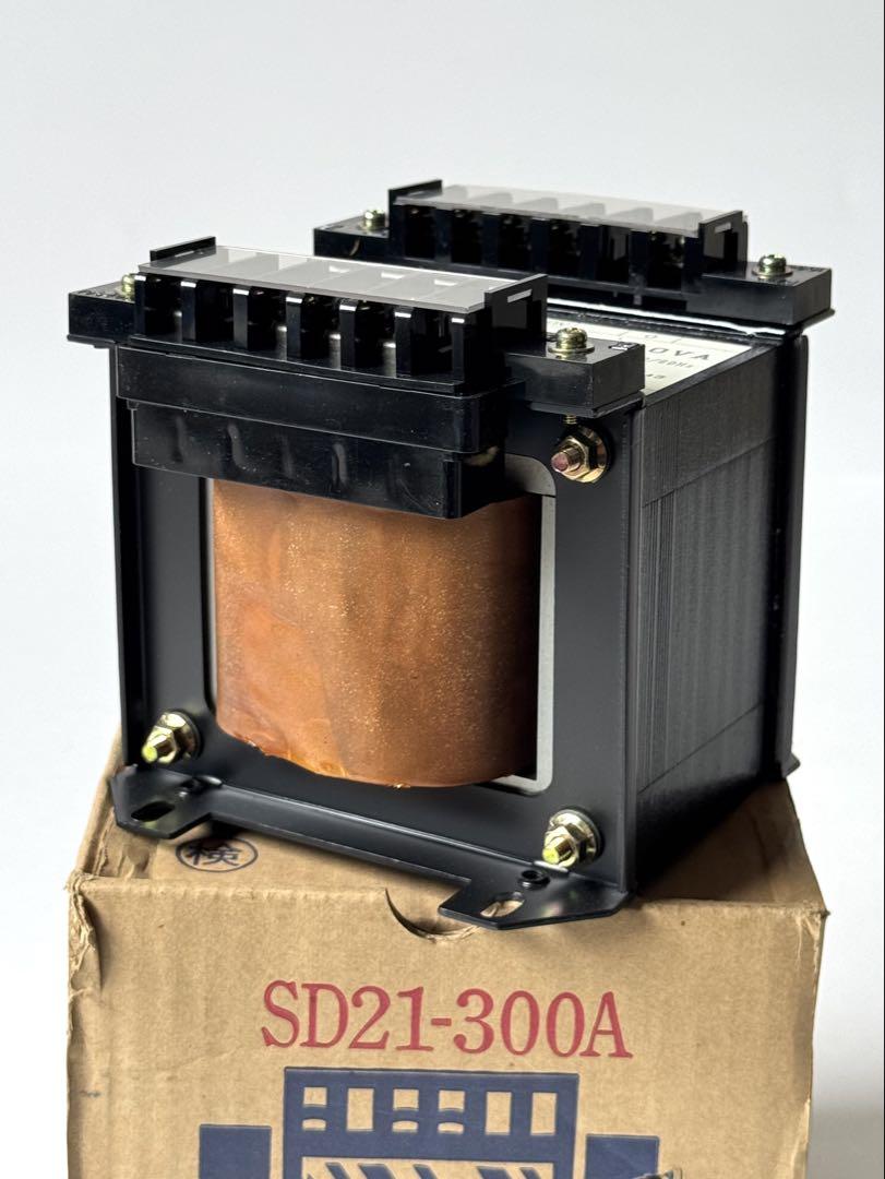 未使用★トヨデン SD21-300A 電源トランス 豊澄電源機器 TOYODEN