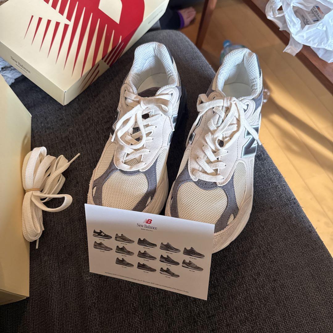 New Balance 990 V3Moonbeamベージュ/ブラック27