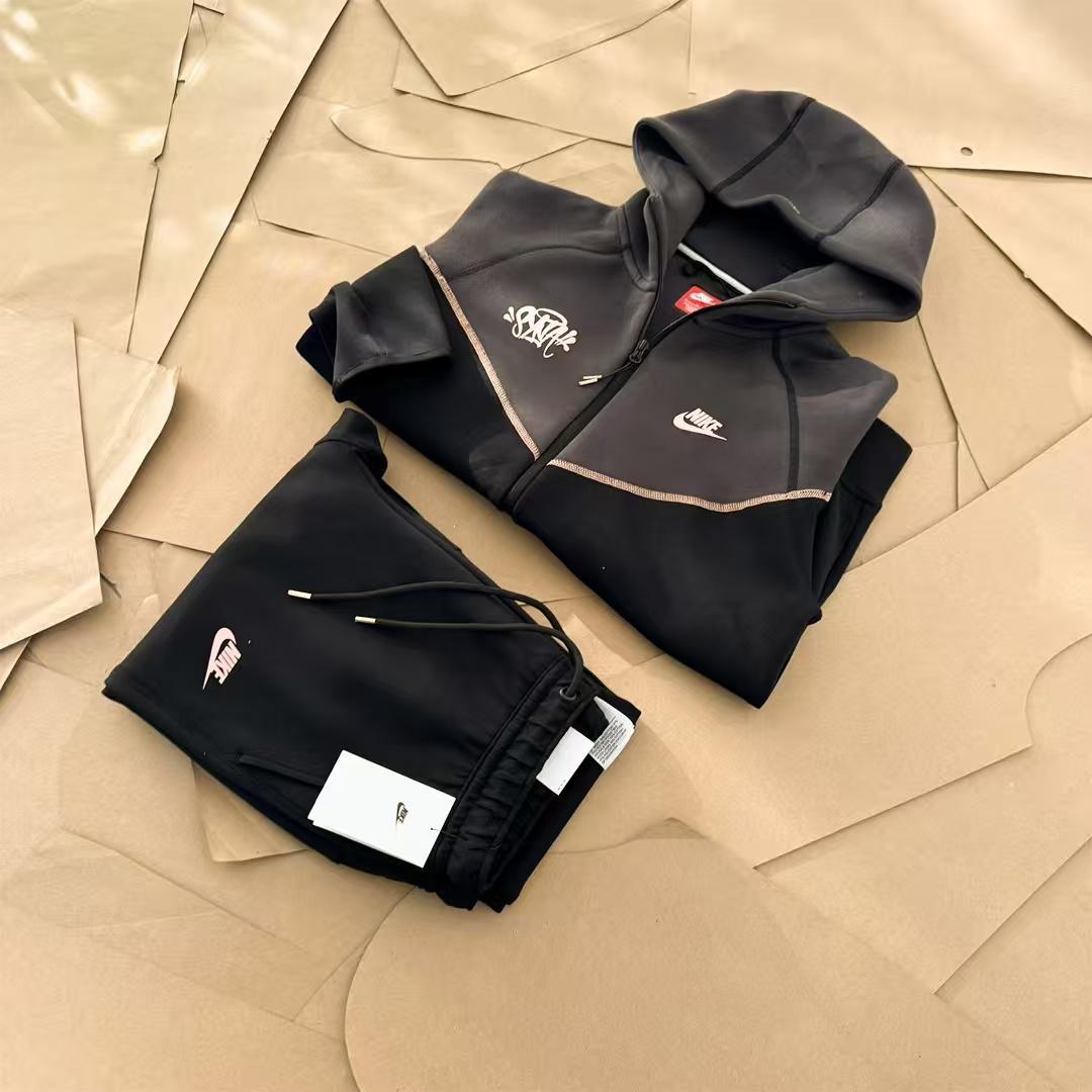 Syna World × NIKE ナイキ x シナワールド テックフリースM NIKE