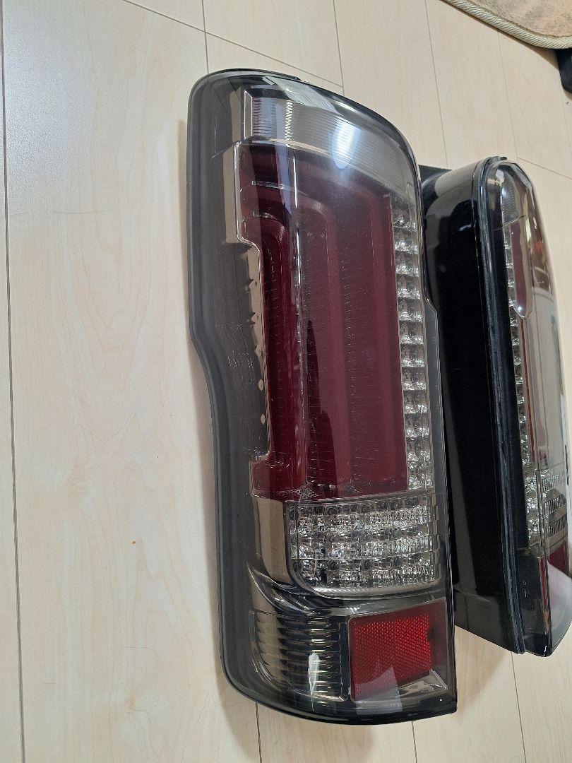 NV350　ファイバLEDテール V2　クリスタルアイ
