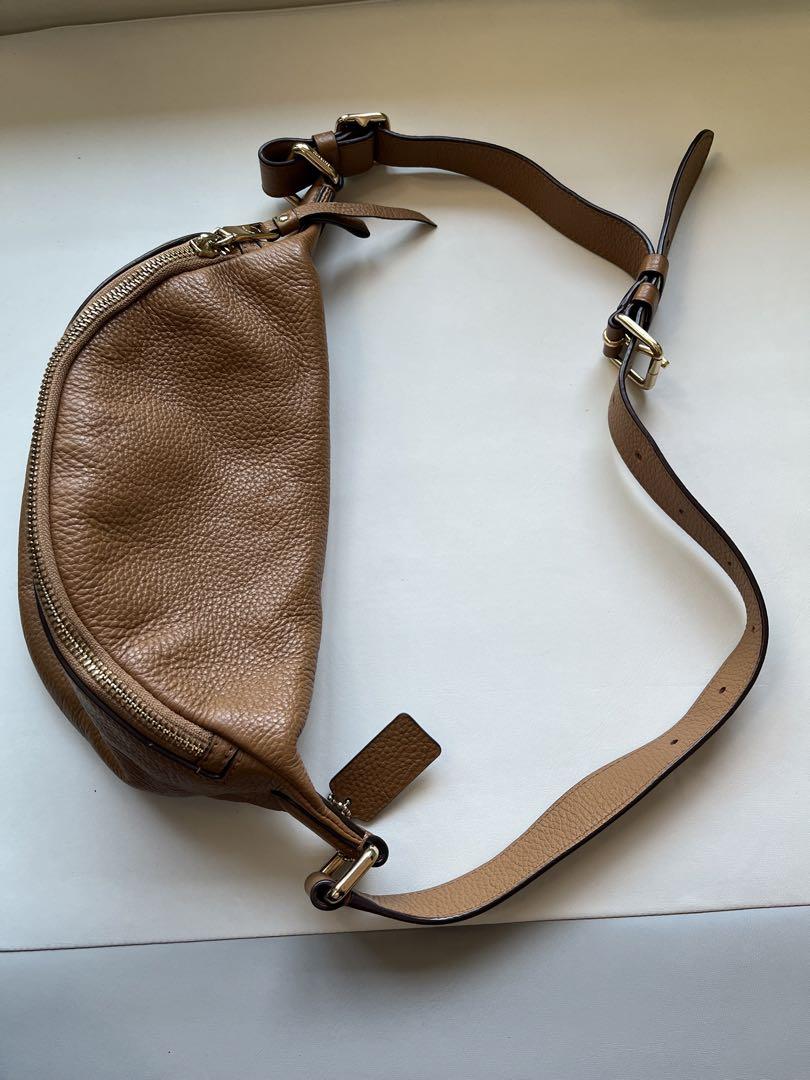 COACH ボディバッグ